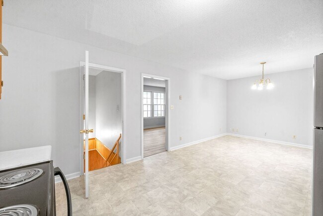Building Photo - 510 Aspen Dr