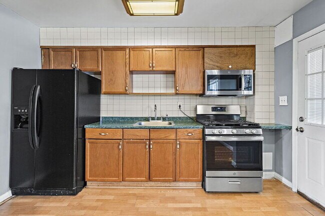 Building Photo - 6832 Broening Rd
