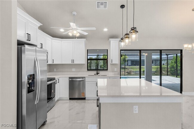 Building Photo - 2510 SW 17th Ave