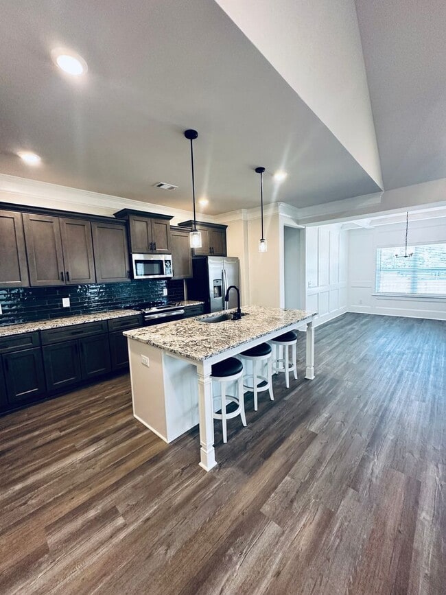 Building Photo - 714 Lindsey Brook Tr