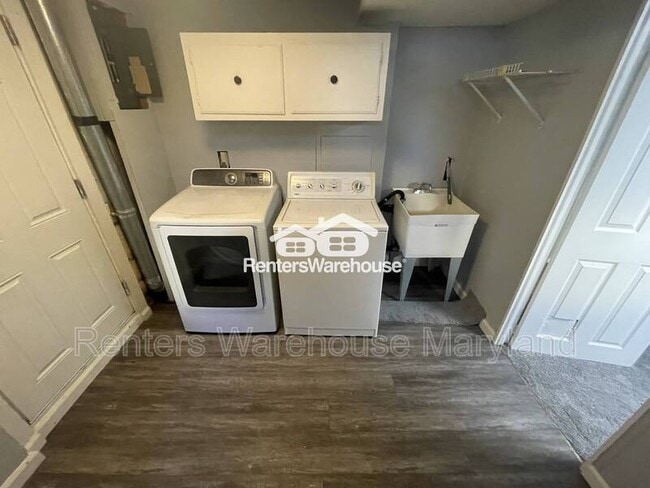 Building Photo - 20 Stewarton Ct