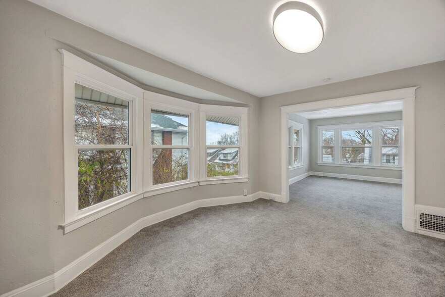 Building Photo - 2243 Hannaford Ave