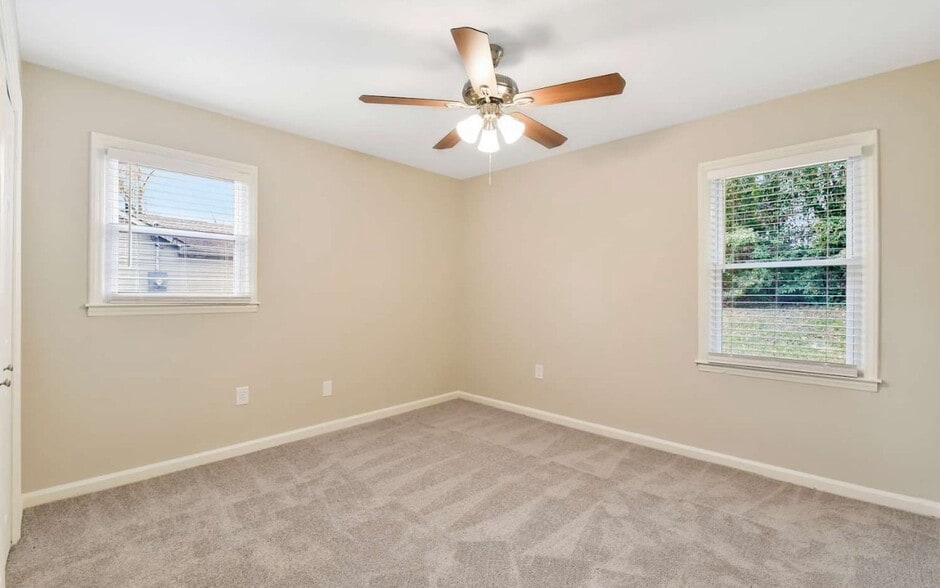 Building Photo - 823 Dedmon Dr