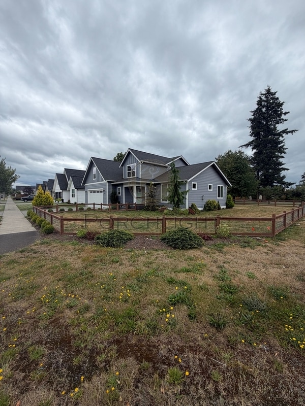Building Photo - 2102 Snowbush St