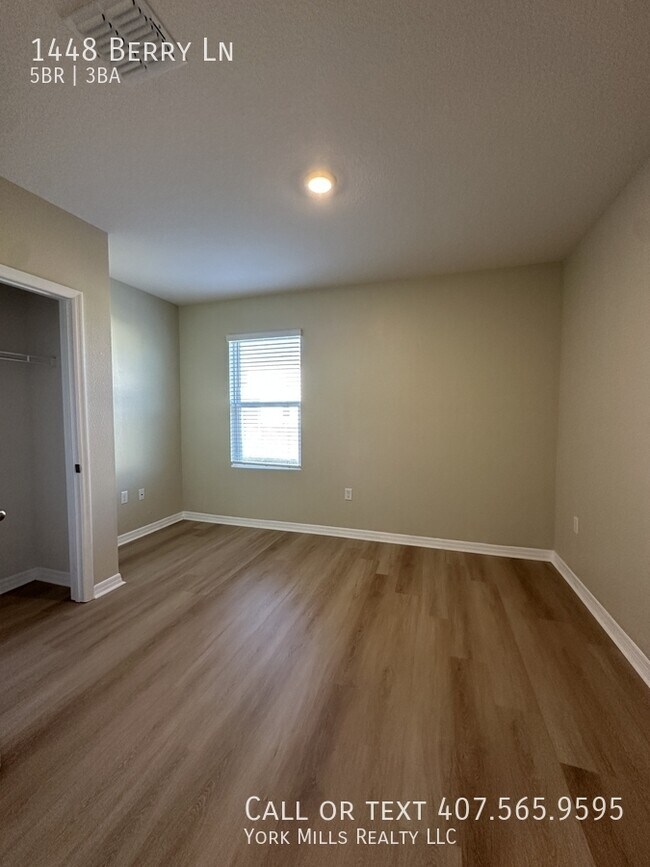 Building Photo - 1448 Berry Ln