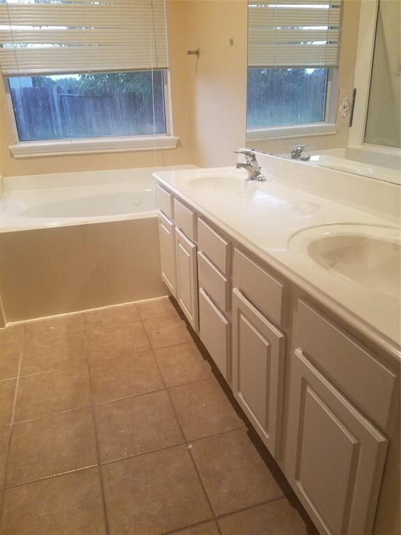 Building Photo - 9119 Melody Park Ln