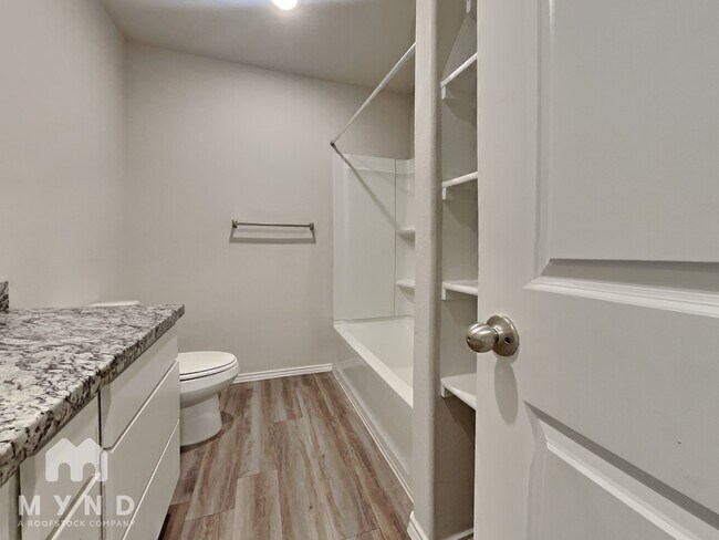 Building Photo - 11731 Miller Cir