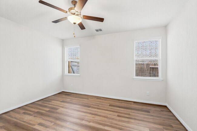 Building Photo - Charming 3-Bedroom Home in Desirable New Braunfels Neighborhood