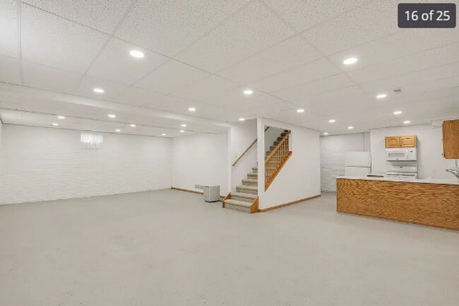 Building Photo - Newly Remodel 3 bed house - Rent $2750 per...