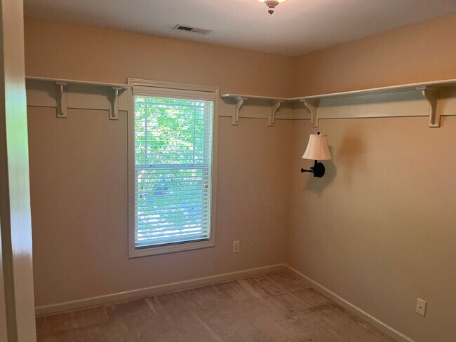 Building Photo - Charming 2 Bed Home in Cary
