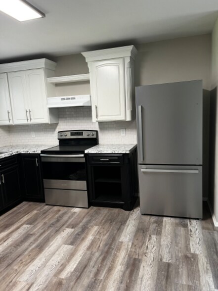 Building Photo - 3526 S Downtain St