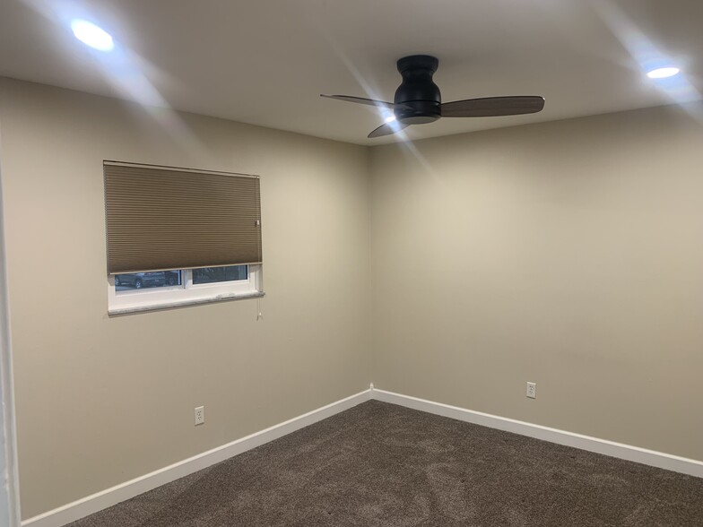 Master Bedroom II - 433 Mason St