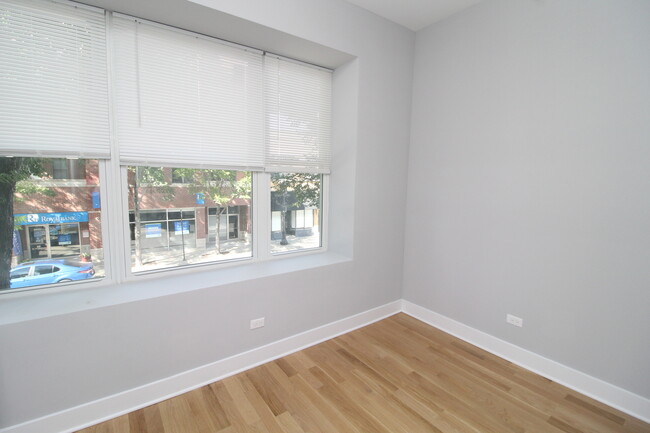 Building Photo - 1411 W Taylor St