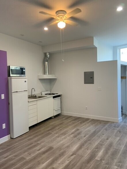 Building Photo - 2055 Barnett Way