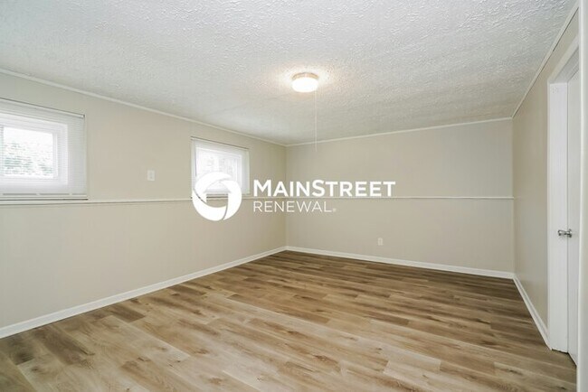 Building Photo - 4 Bedroom Pet-Friendly Home in Indianapoli...