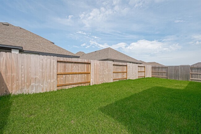 Building Photo - 4910 Tan Briar Dr