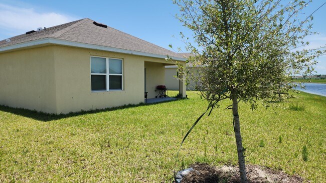 Building Photo - 12440 Rimini Wy