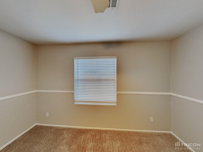 Building Photo - 3521 Tesoro Del Valle Ct