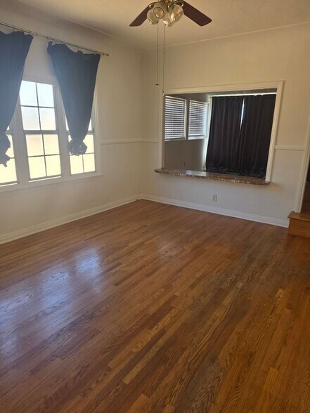 Building Photo - 1330 S Ridgeley Dr