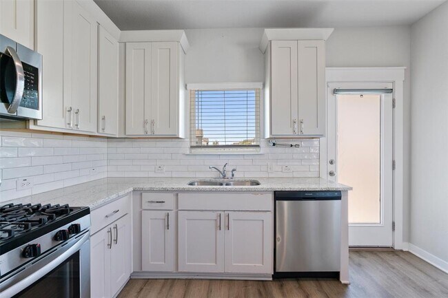 Building Photo - 501 Silkworm Way