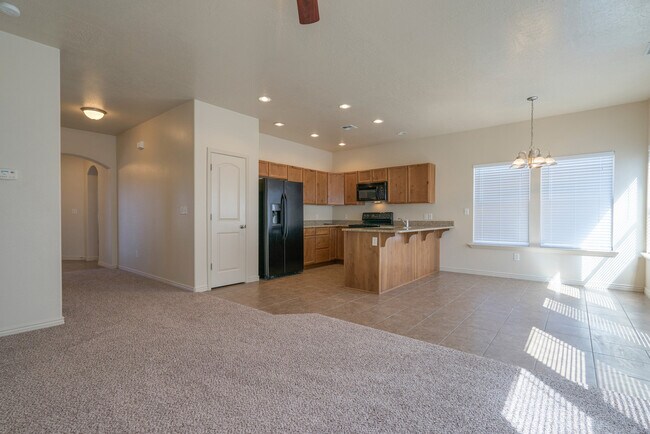 Building Photo - Spacious 3 Bedroom Corner Lot Home Near So...