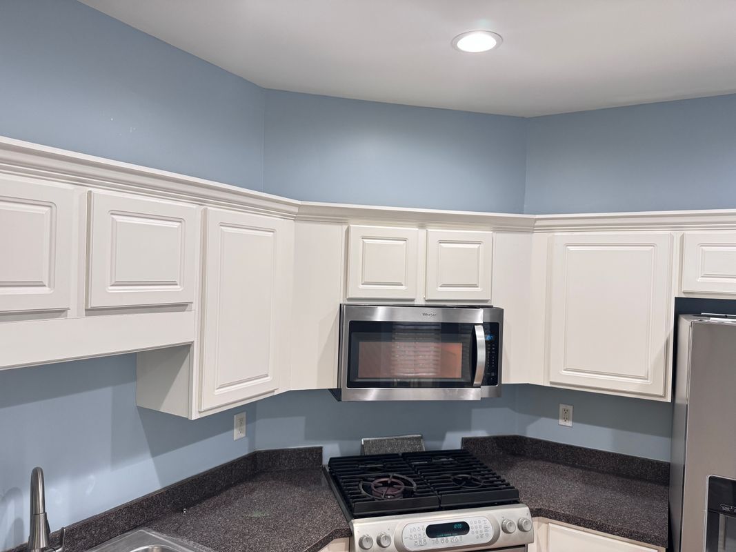 Building Photo - 5495 Hampton Ct