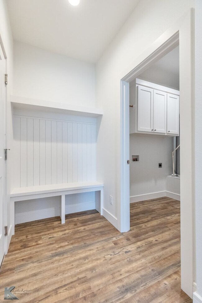 Building Photo - NEWER CONSTRUCTION! 3 bedroom, 2 bath, 2 car garage