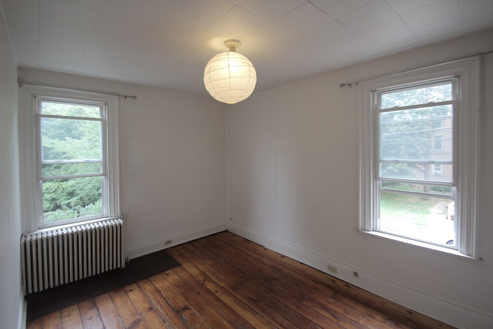 Building Photo - 331 Franklin Ave
