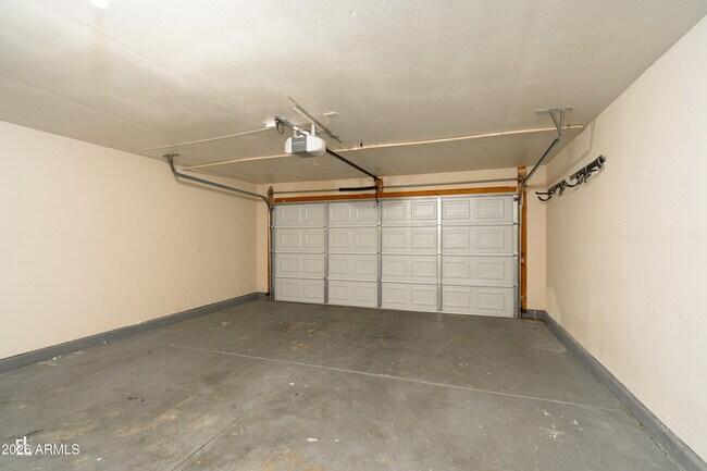 Building Photo - 11825 W Edgemont Ave