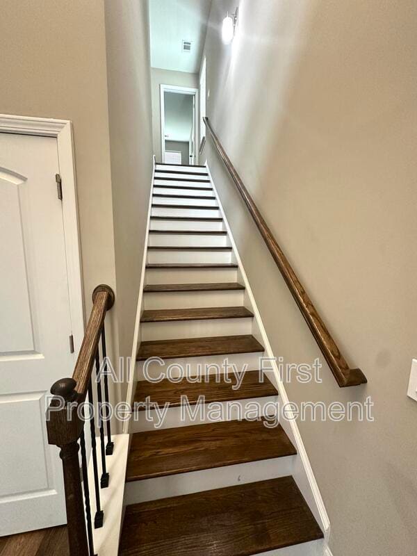 Building Photo - 553 Sprayberry Dr