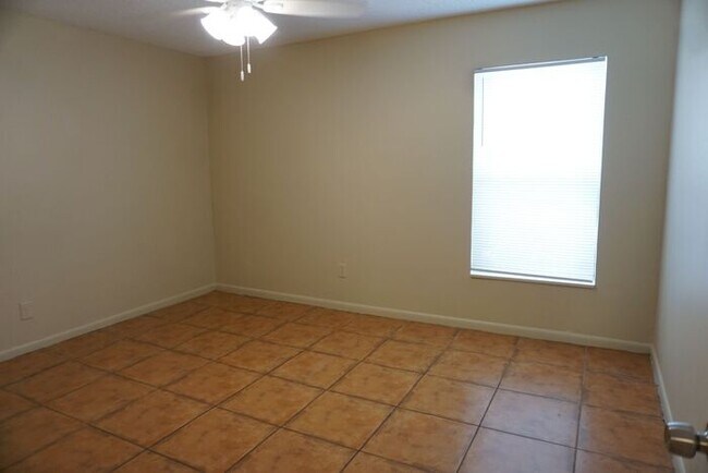 Building Photo - 2 Bedroom 2 Bath Townhome Near NAS Jax. No Additional Monthly Fees