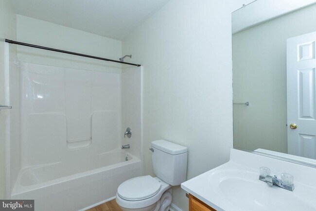 Building Photo - 124 Pony Cir