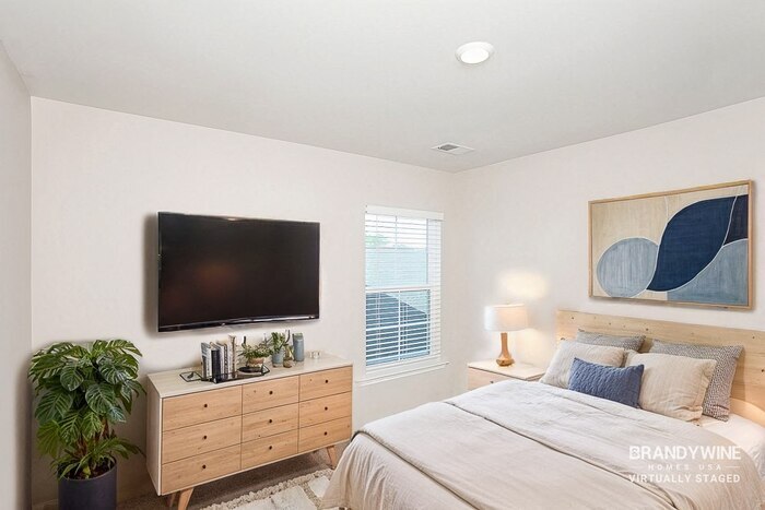Building Photo - 506 Glenmanor Dr