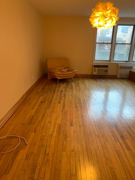 Building Photo - 2665 Homecrest Ave