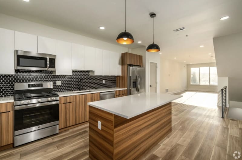 Building Photo - 2500 E Tioga St