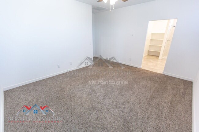 Building Photo - 1673 N Wrigley Dr