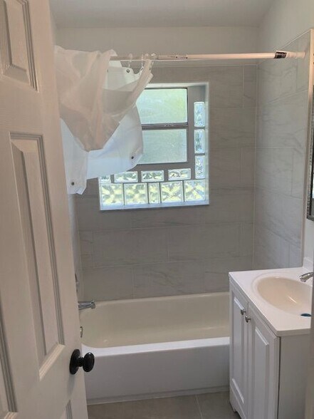 Building Photo - 1911 Boston Ave