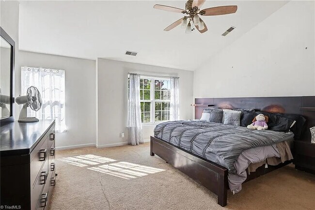 Building Photo - Earn Wealth While Leasing - Like a Homeowner - Lease to Own