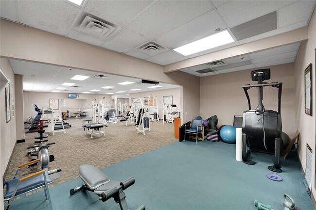 Building Photo - 8980 S Hollybrook Blvd