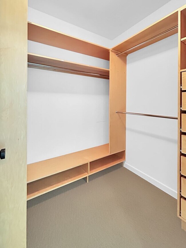 Building Photo - 1Bd/1Ba Kirkland Condo