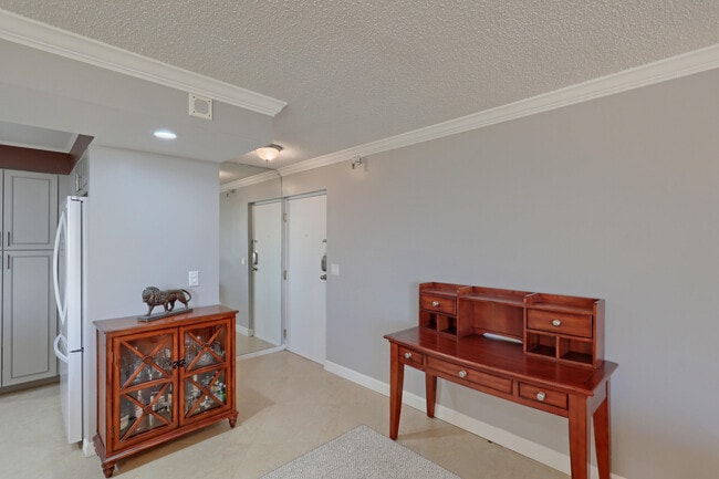 Building Photo - 2800 N Ocean Dr