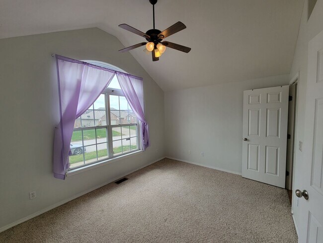 Building Photo - All brick 3 bedroom house