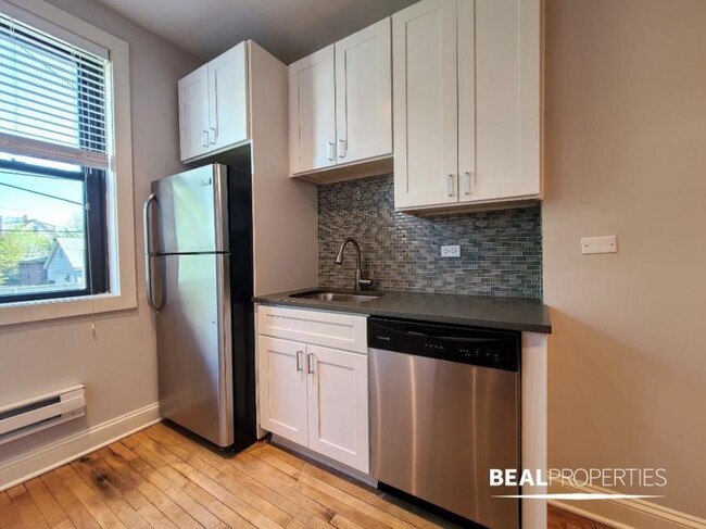 Building Photo - 0 bedroom in CHICAGO IL 60647