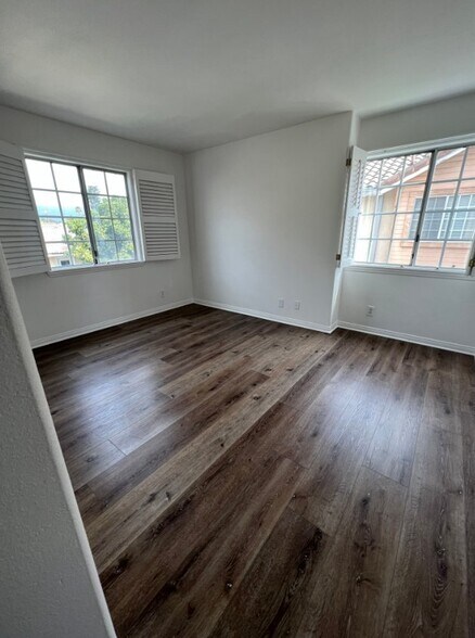 Building Photo - 6030 Camellia Ave
