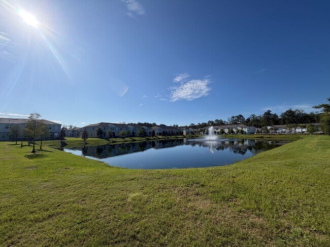 Building Photo - 3/2.5 Townhome in Bridgewater Community