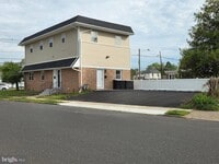 Building Photo - 102 E Clements Bridge Rd