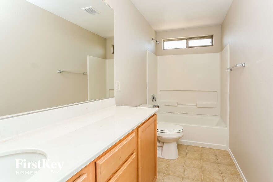 Building Photo - 10841 Pearl River Ave