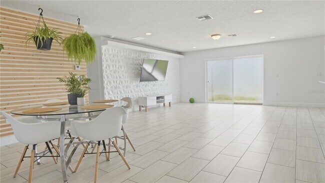 Building Photo - 16 Alicante Ct