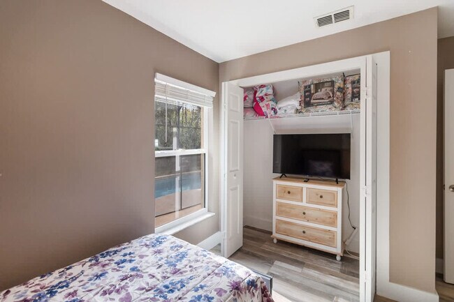 Building Photo - 140 Madiera Beach Blvd