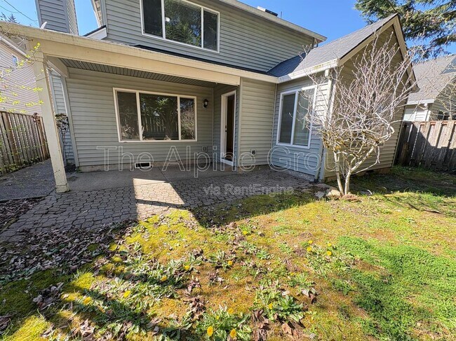 Building Photo - 1430 NE Glen Ellen Dr